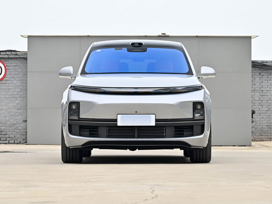 Lixiang L8 — перёд
